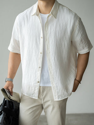 Turn-down collar short-sleeve shirt