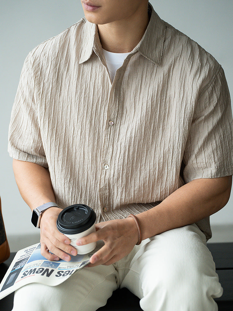 Turn-down collar short-sleeve shirt